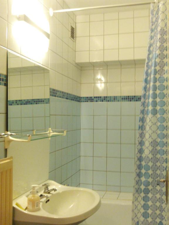 シャルルロワ アパートテル デ ジャルダン デ ラ フォンテーヌ キブ 部屋 写真